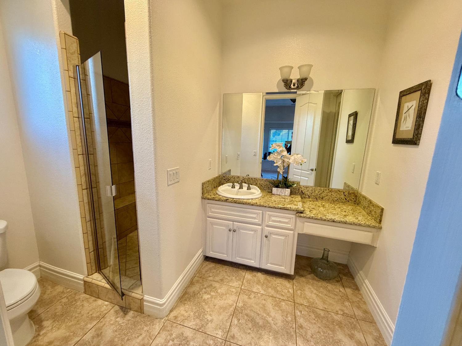 25162 Burton Way, Madera, CA 93638