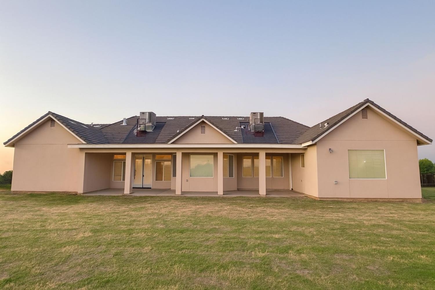 25162 Burton Way, Madera, CA 93638