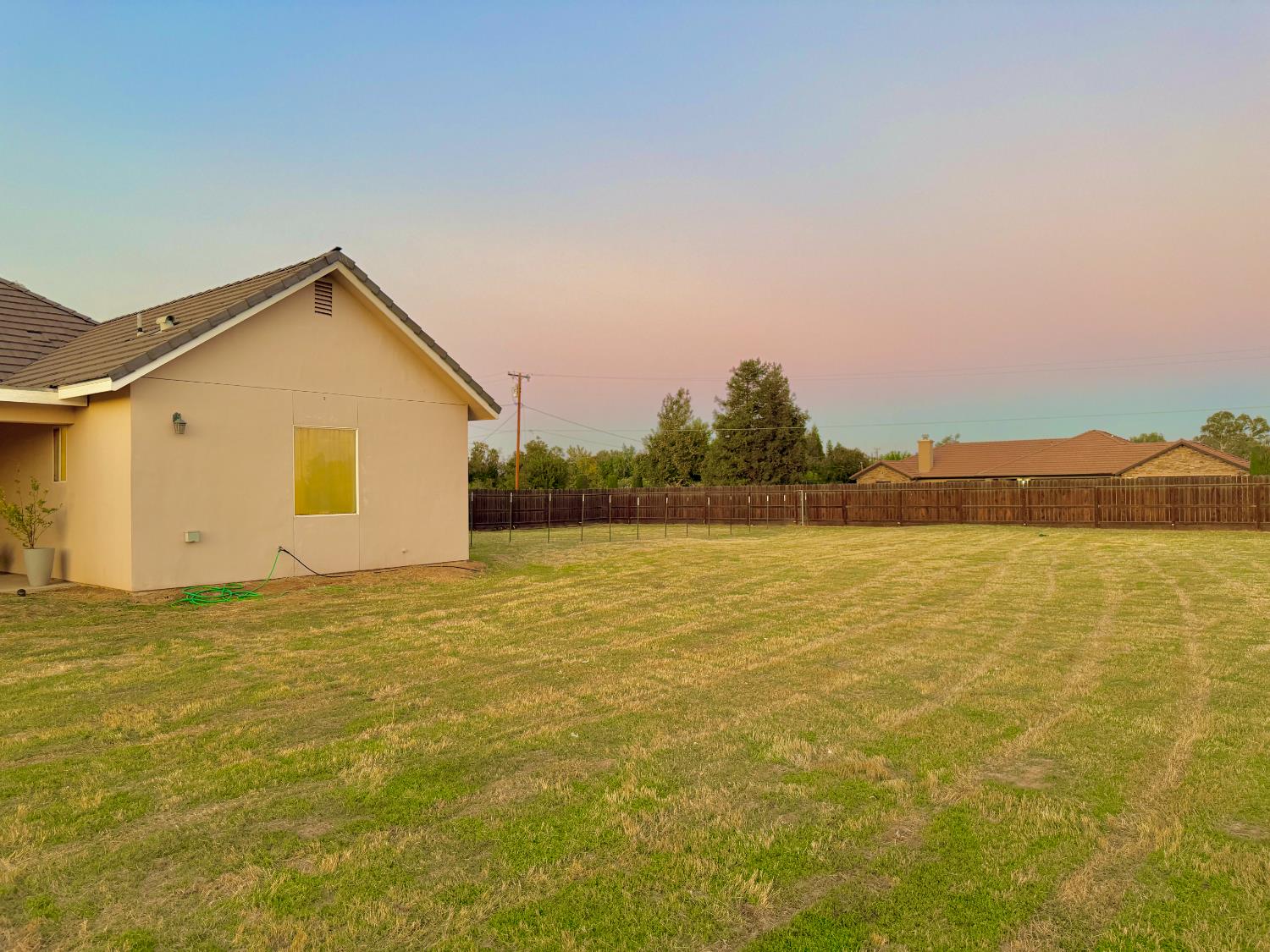 25162 Burton Way, Madera, CA 93638