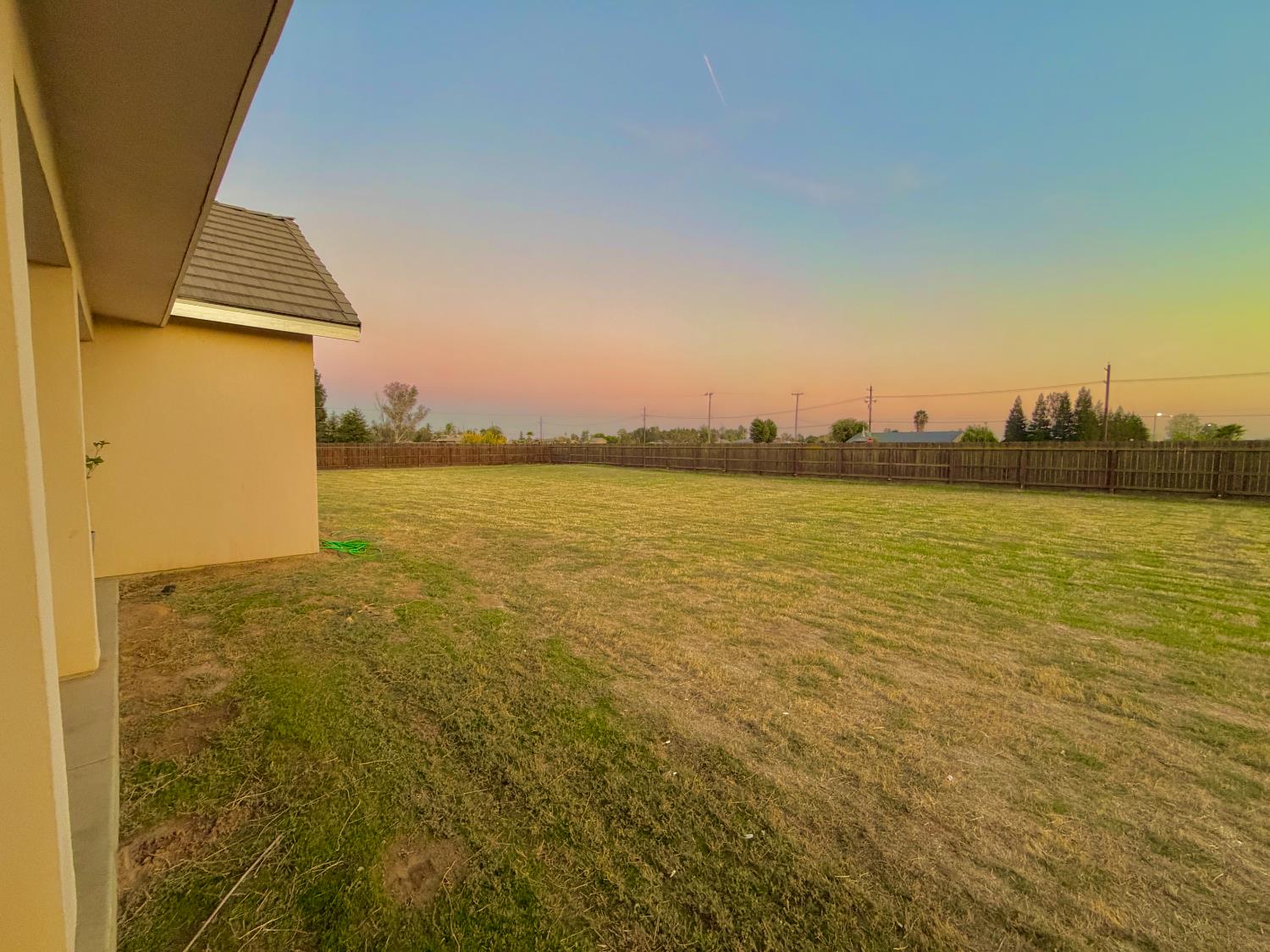 25162 Burton Way, Madera, CA 93638