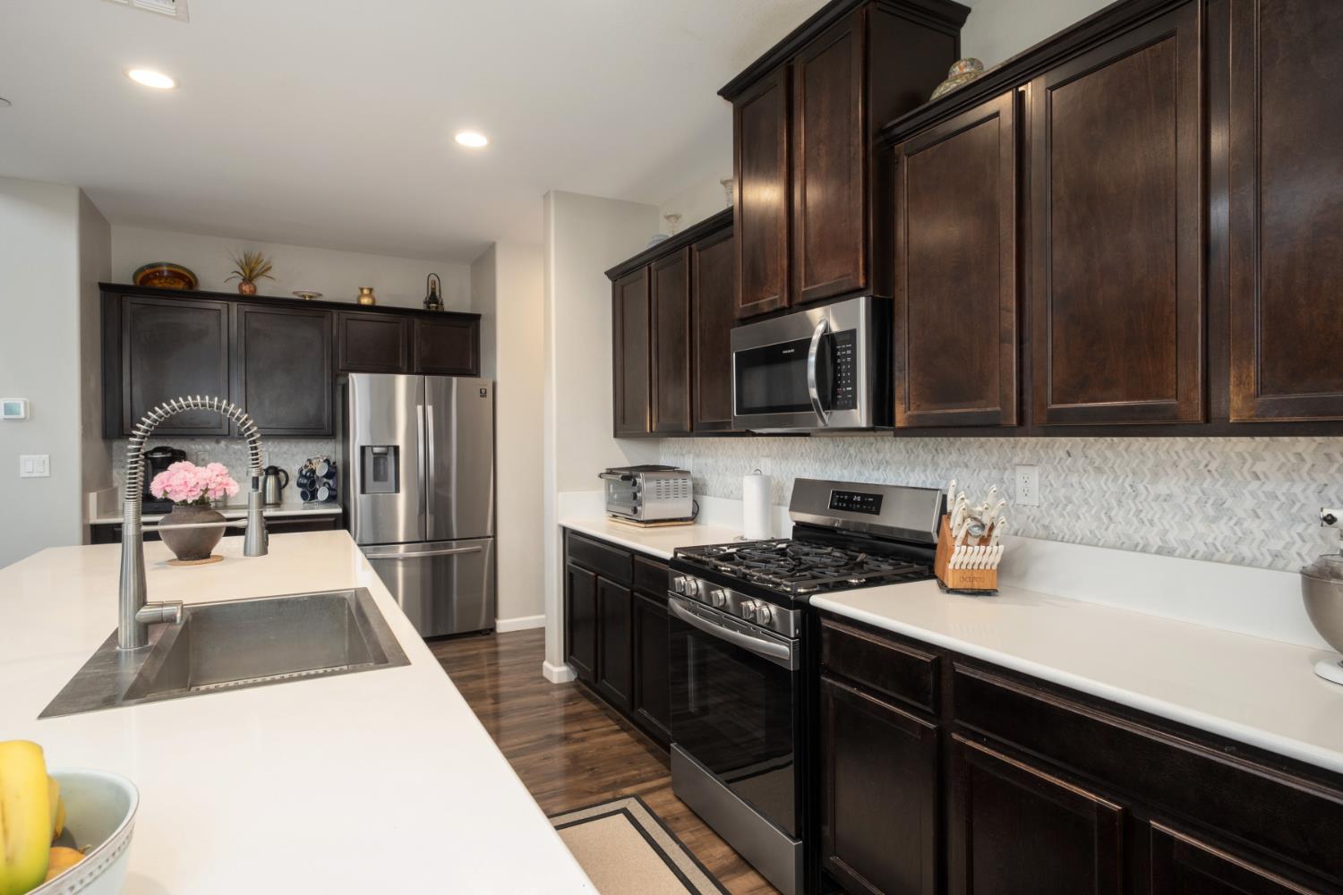 153 Drake St, Madera, CA 93638