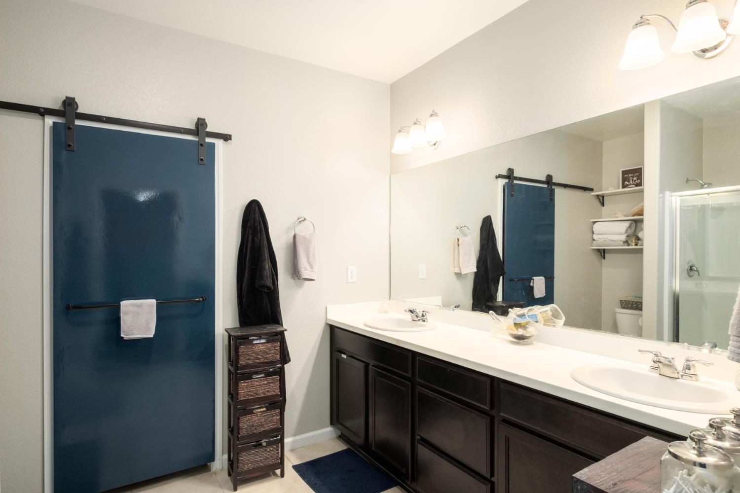 153 Drake St, Madera, CA 93638