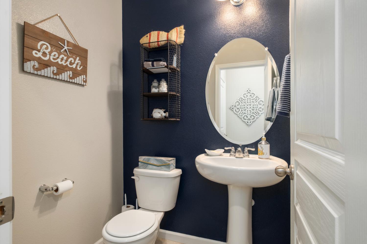 153 Drake St, Madera, CA 93638