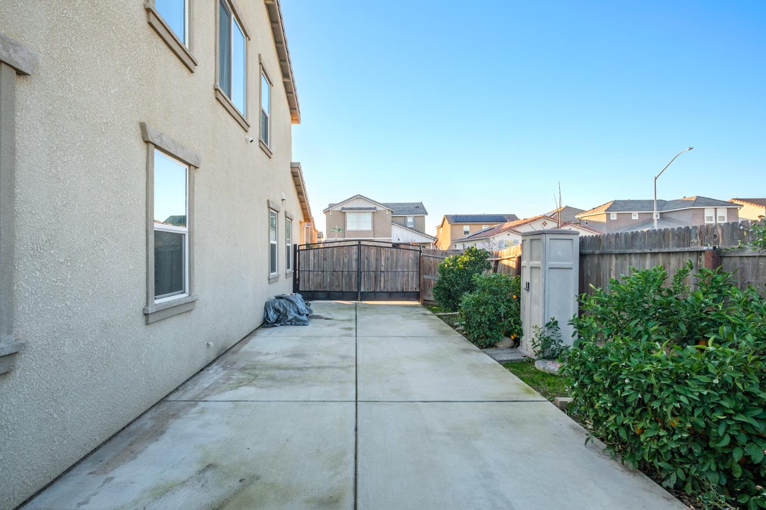 153 Drake St, Madera, CA 93638