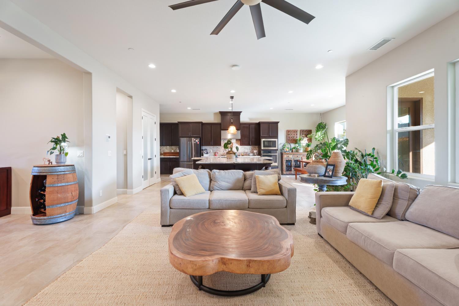 822 Overstone Ave Ave, Madera, CA 93636