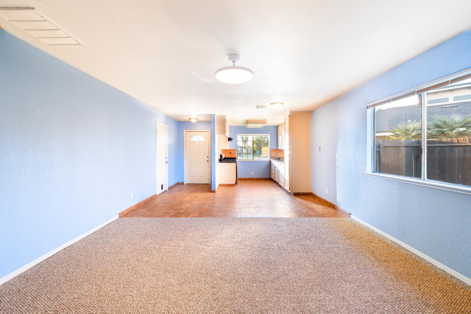 601 Oakridge Dr, Madera, CA 93637