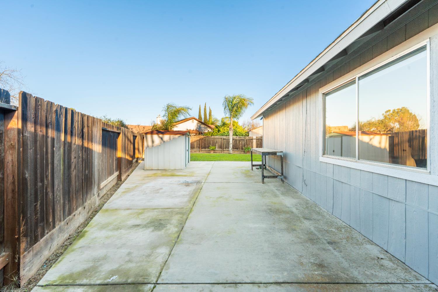 601 Oakridge Dr, Madera, CA 93637