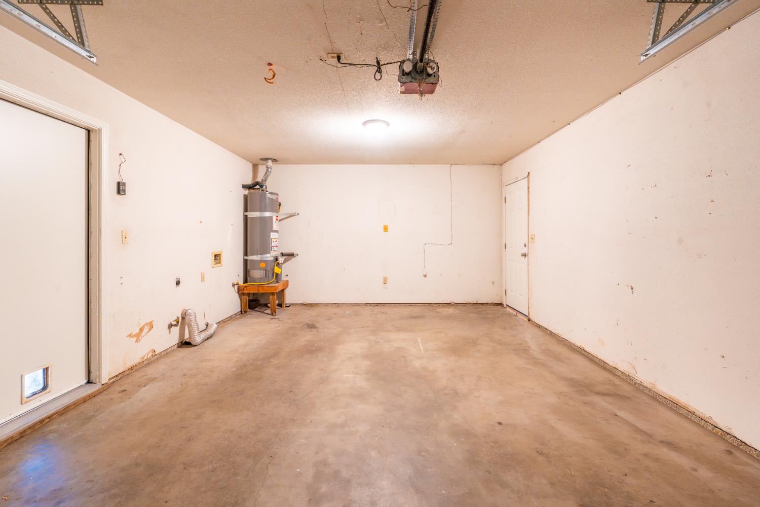 601 Oakridge Dr, Madera, CA 93637