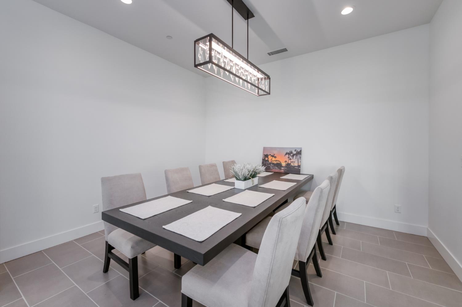 1042 Beaver Pond Loop, Madera, CA 93636