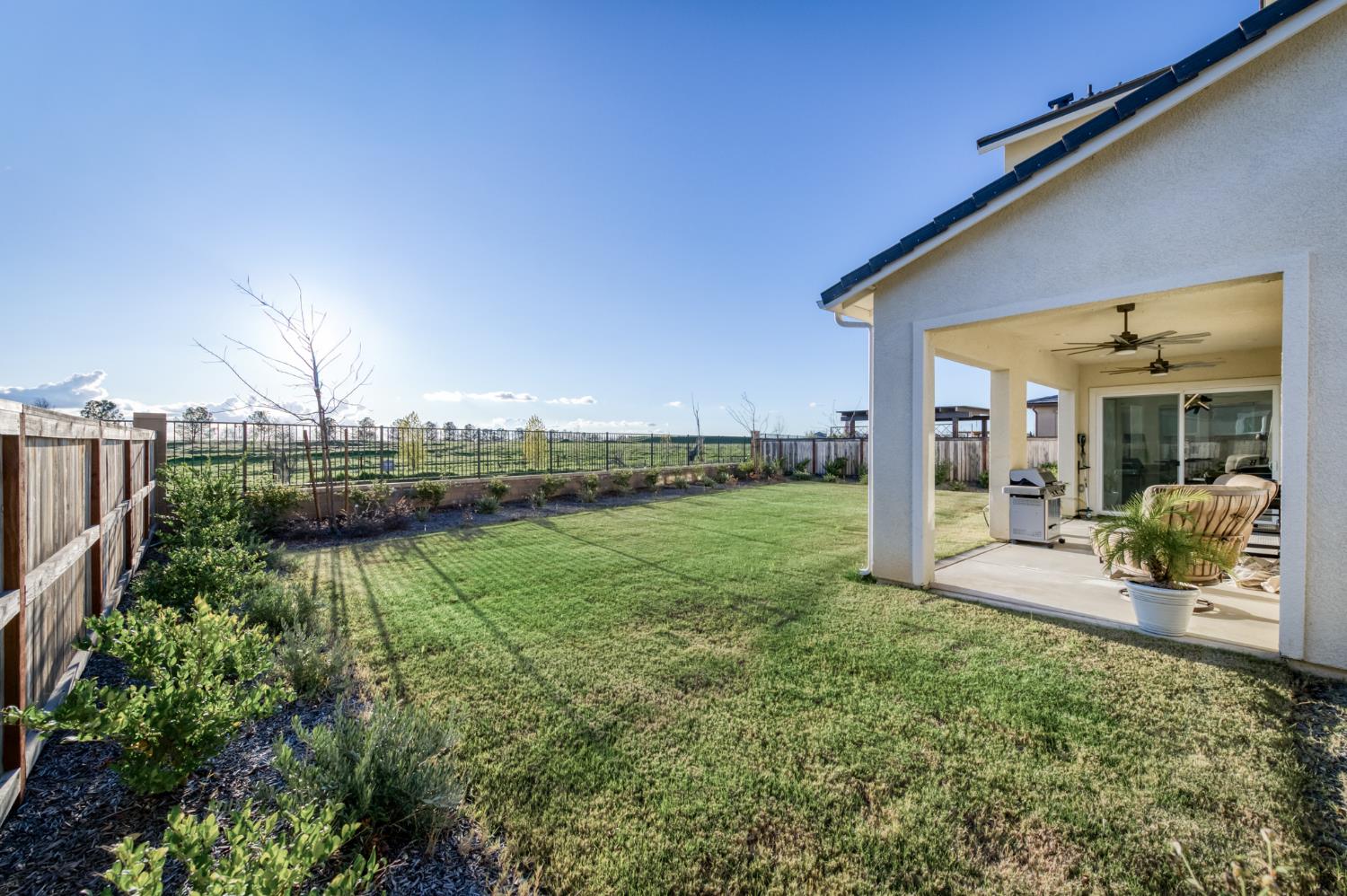 1042 Beaver Pond Loop, Madera, CA 93636