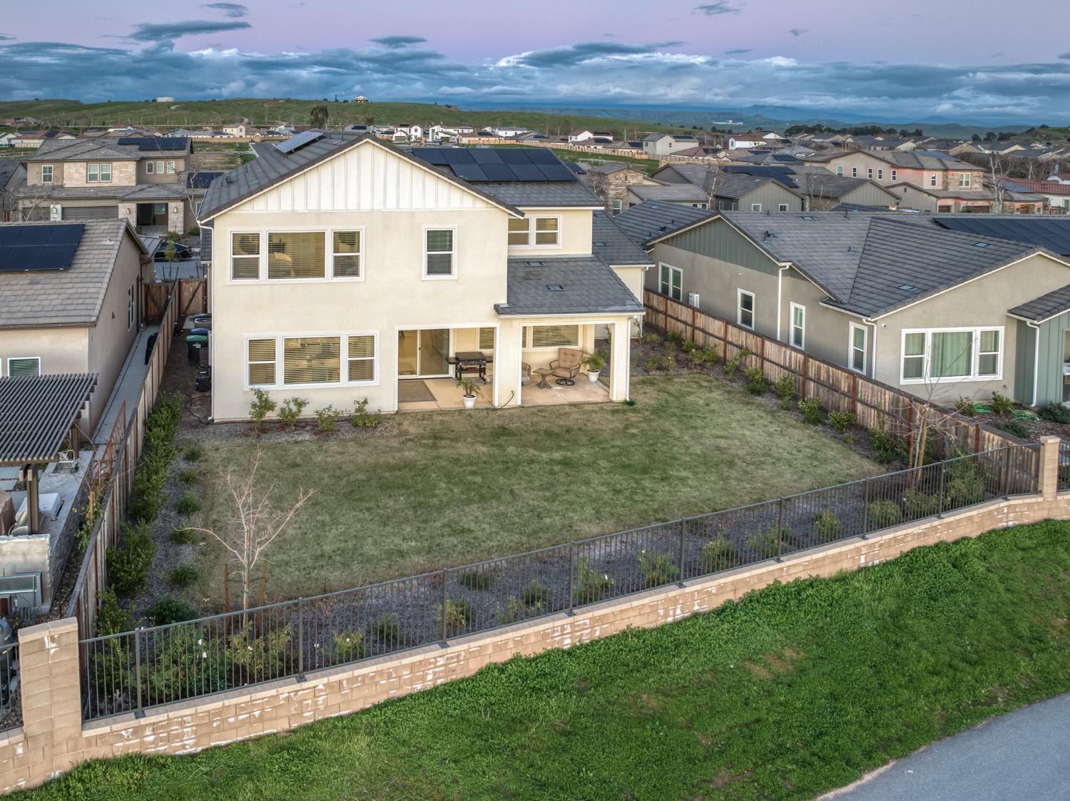 1042 Beaver Pond Loop, Madera, CA 93636