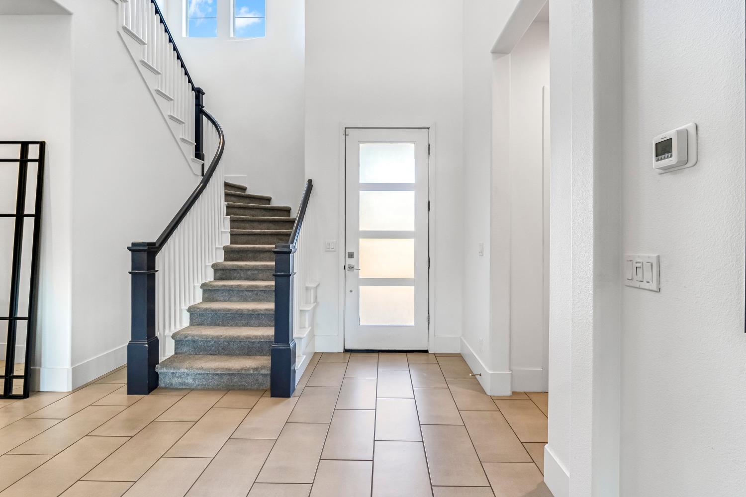 1048 Treasure Hills Dr, Madera, CA 93636