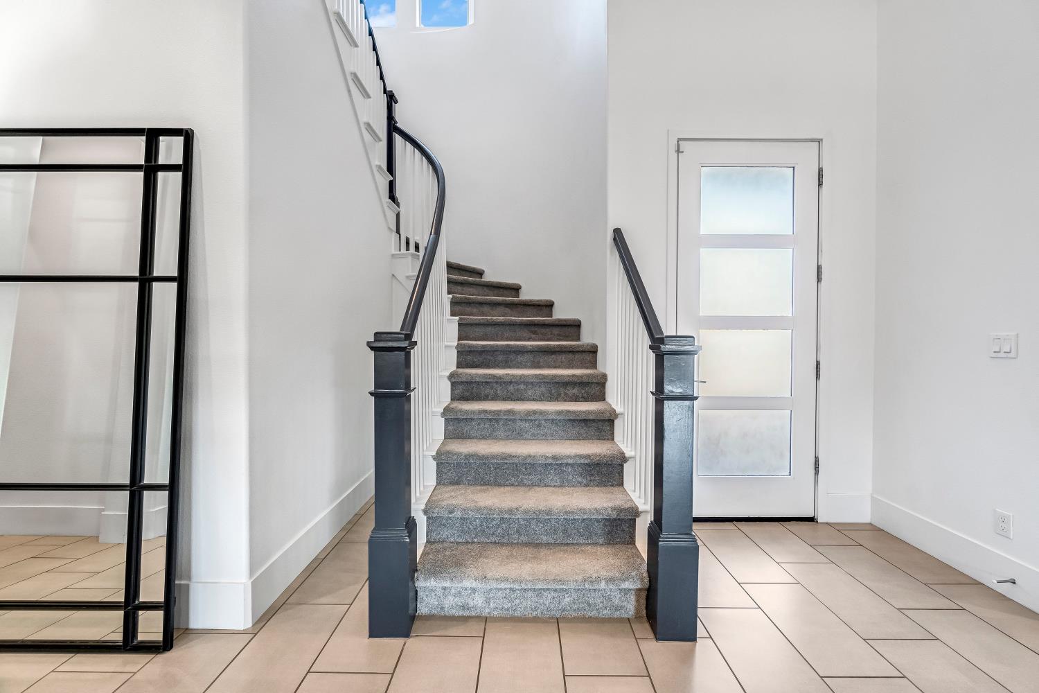 1048 Treasure Hills Dr, Madera, CA 93636