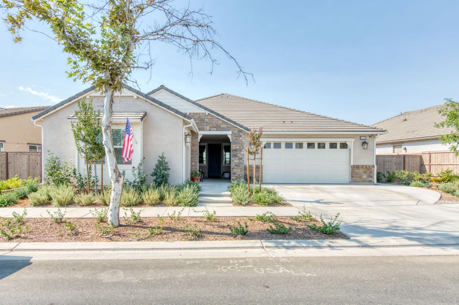 1178 Wildflower Ave, Madera, CA 93636