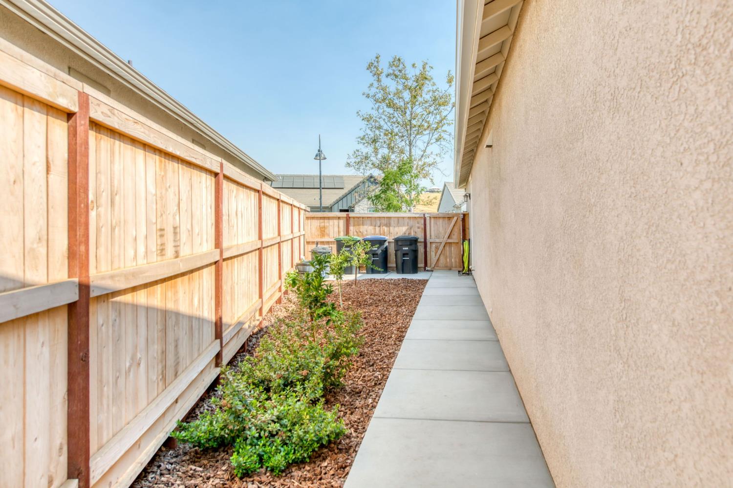 1178 Wildflower Ave, Madera, CA 93636