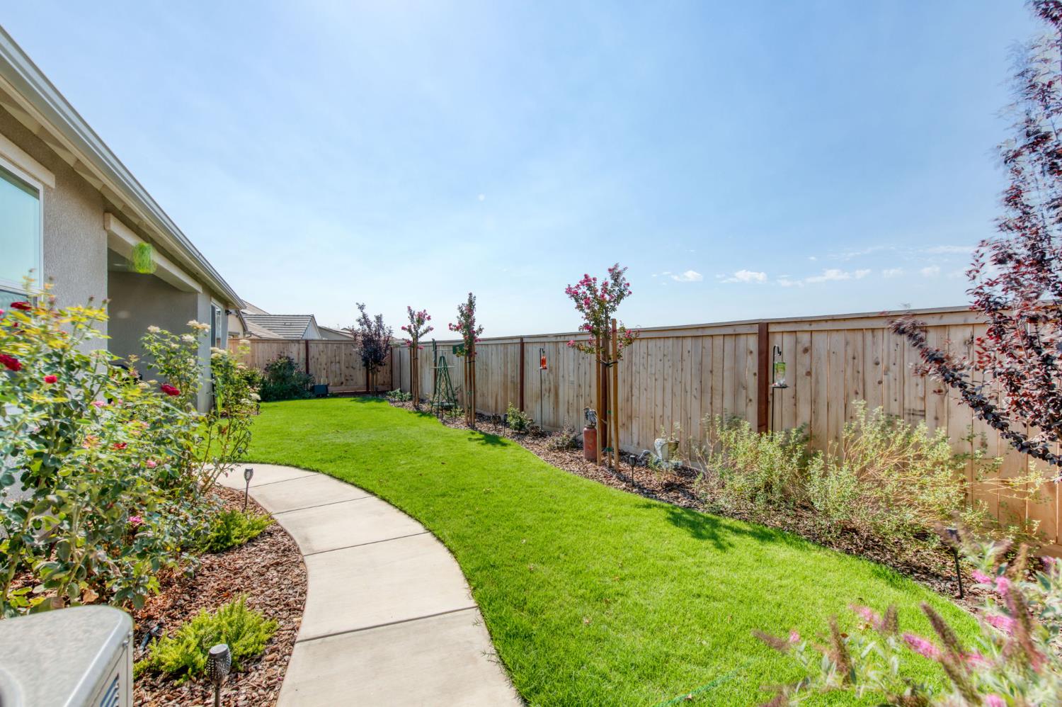 1178 Wildflower Ave, Madera, CA 93636