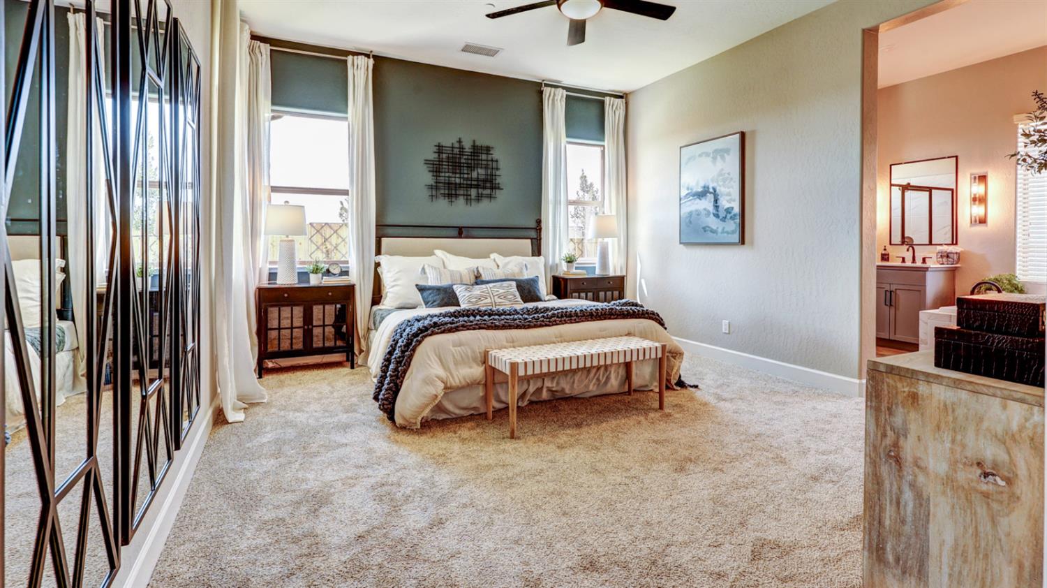 1124 Sophie Dr W, Madera, CA 93636