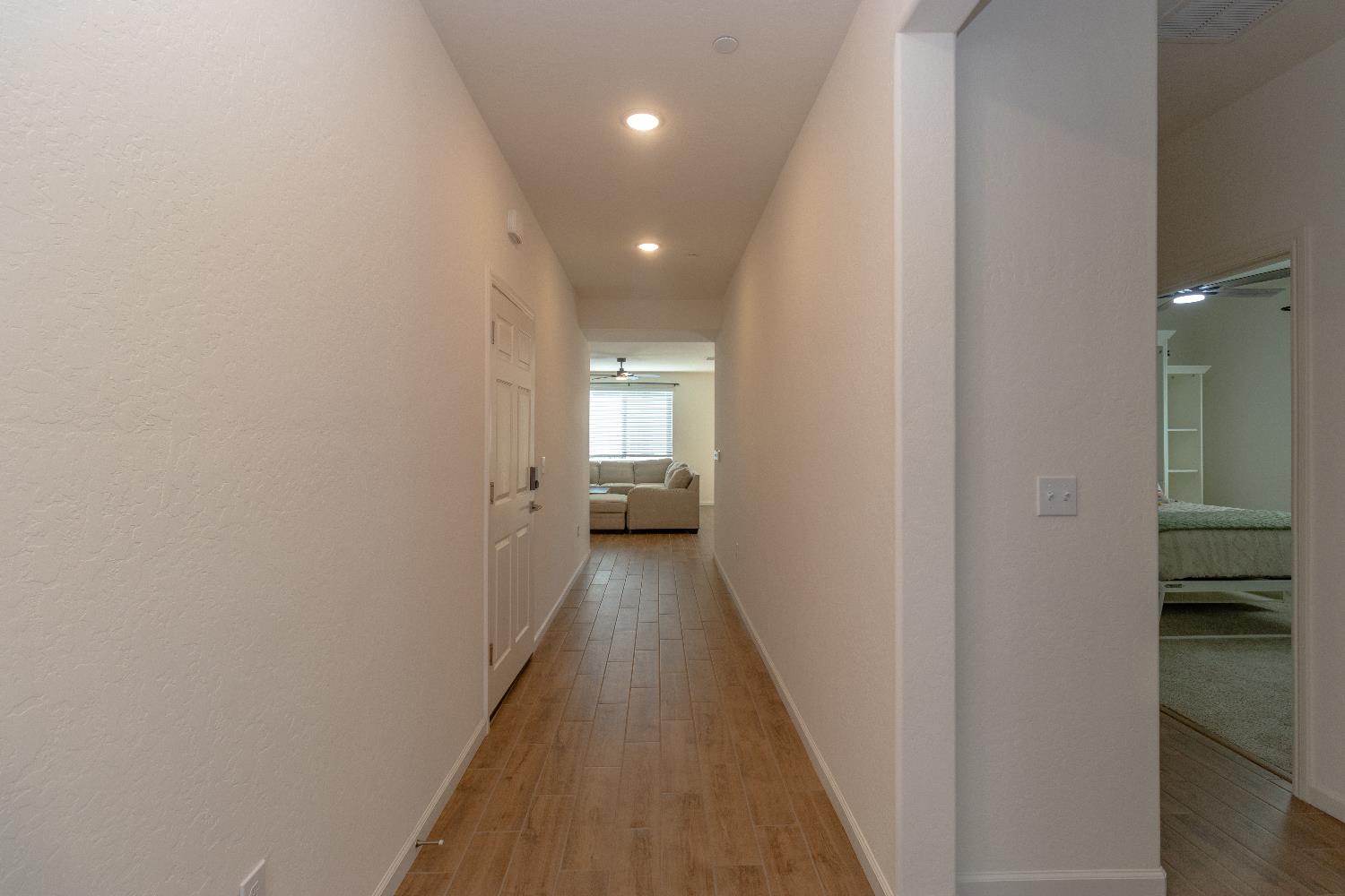 1158 Encore Way W, Madera, CA 93636