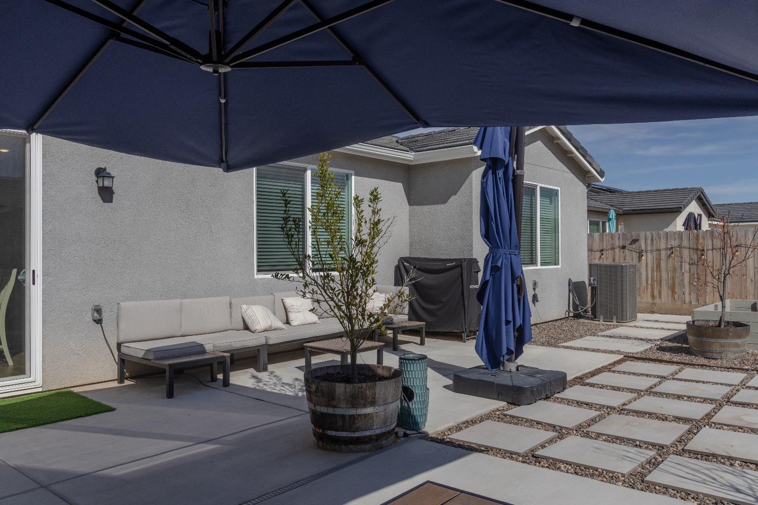 1158 Encore Way W, Madera, CA 93636