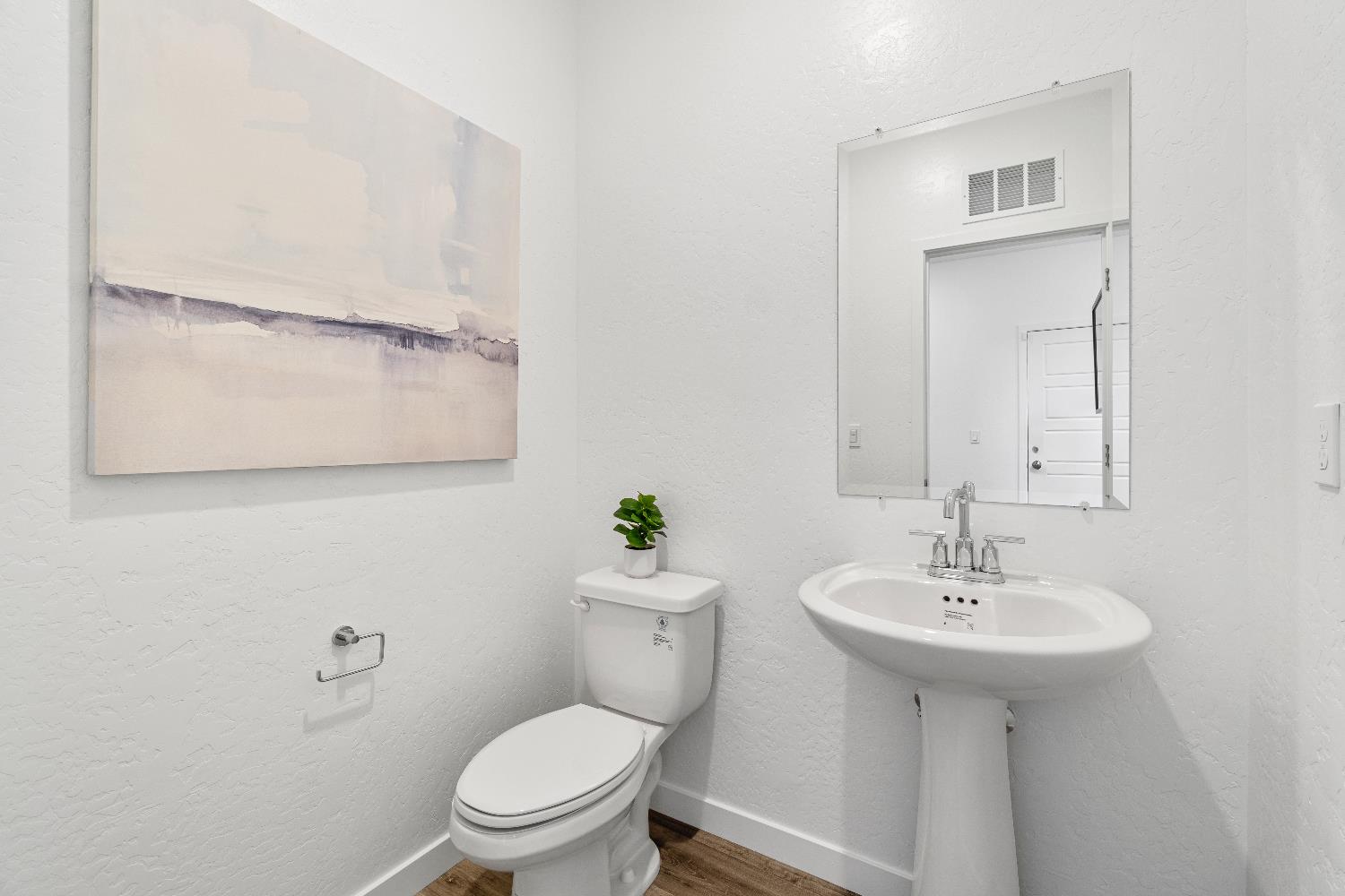 966 Deerhorn Dr W, Madera, CA 93636