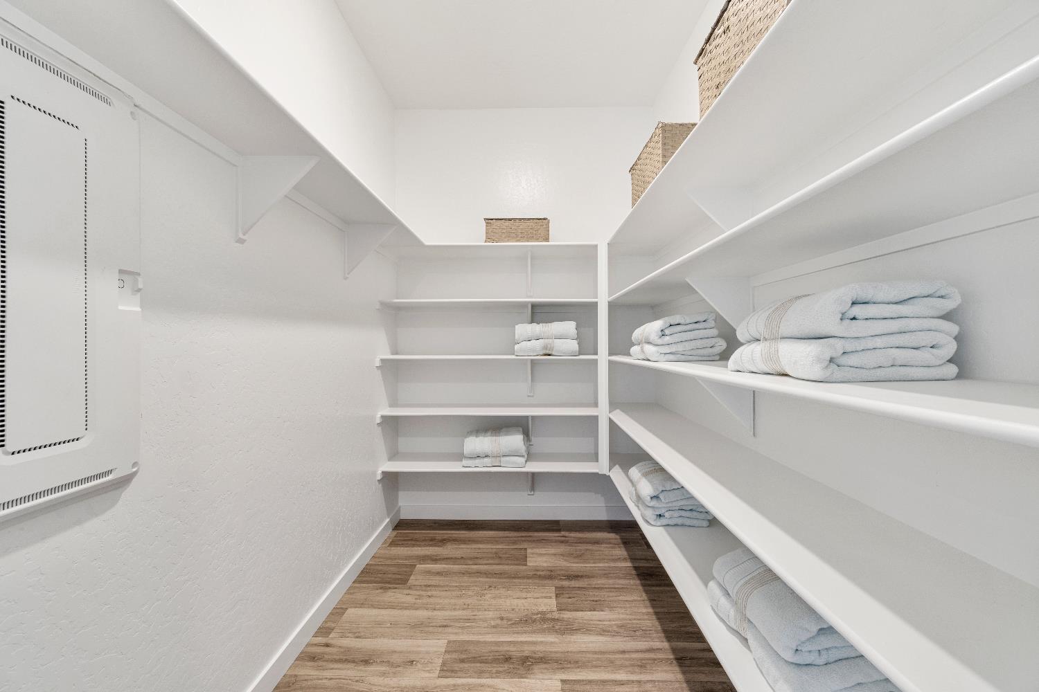 966 Deerhorn Dr W, Madera, CA 93636