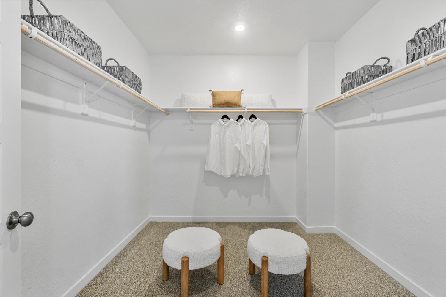 966 Deerhorn Dr W, Madera, CA 93636