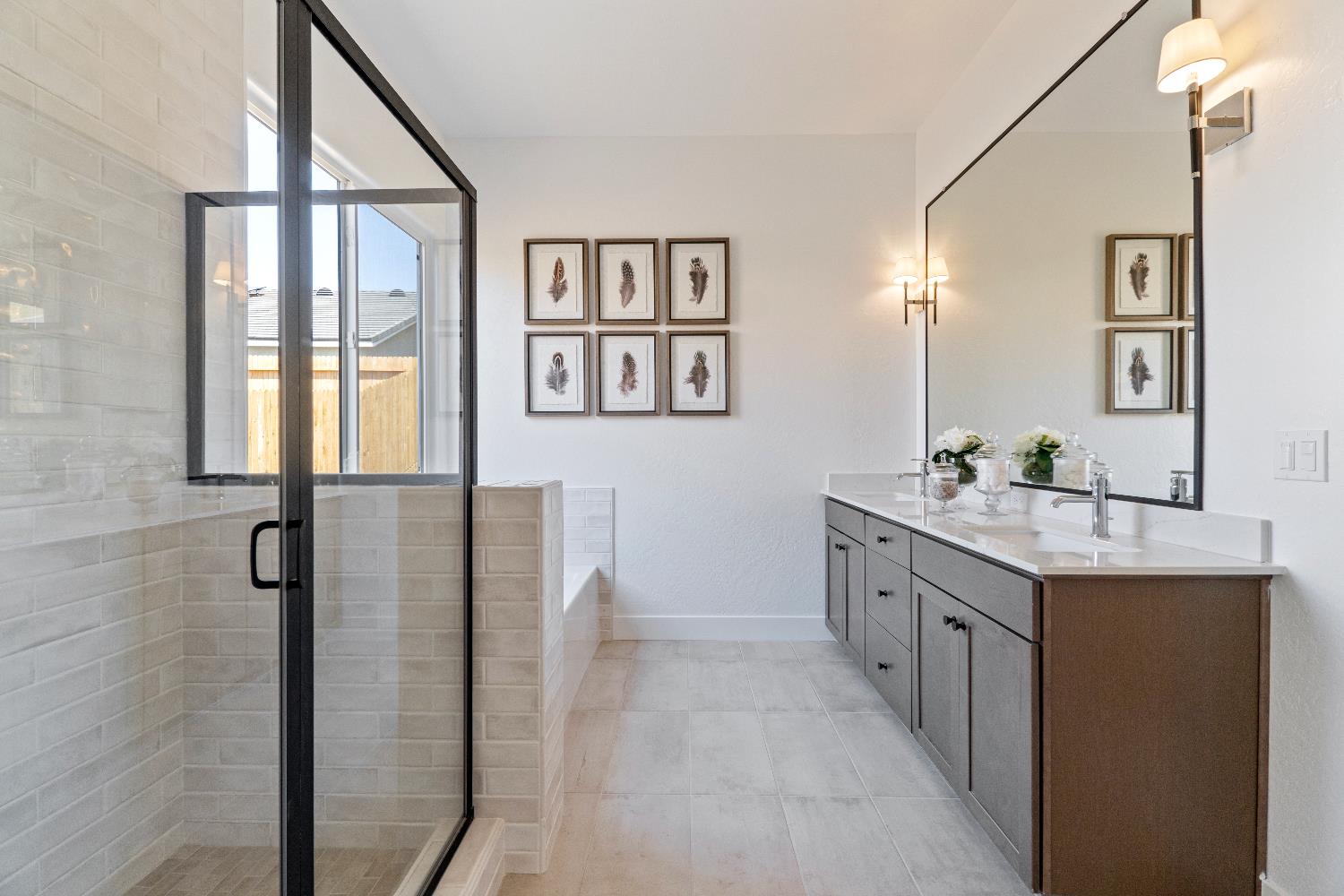 856 Traverse Dr S, Madera, CA 93636