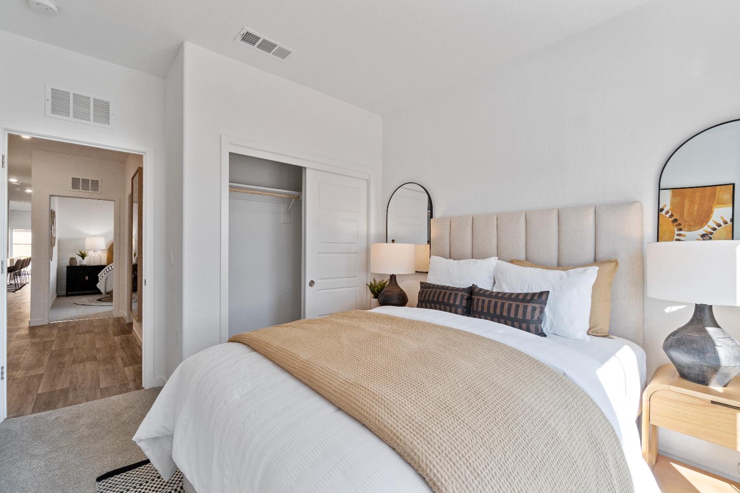 984 Deerhorn Dr W, Madera, CA 93636