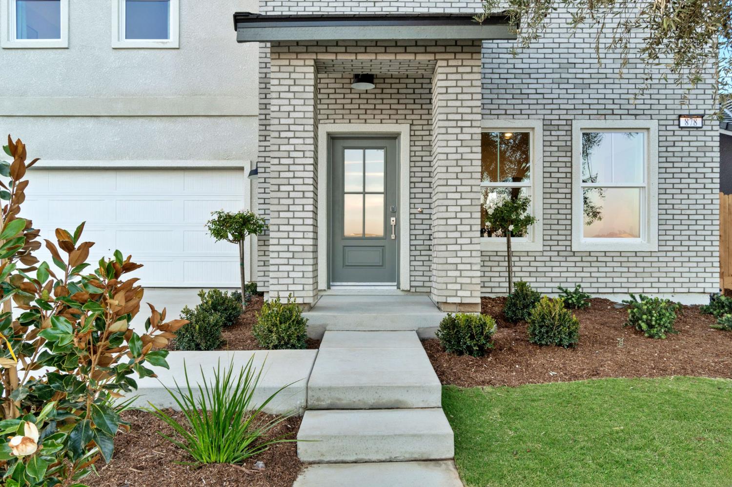 878 Traverse Dr S, Madera, CA 93636