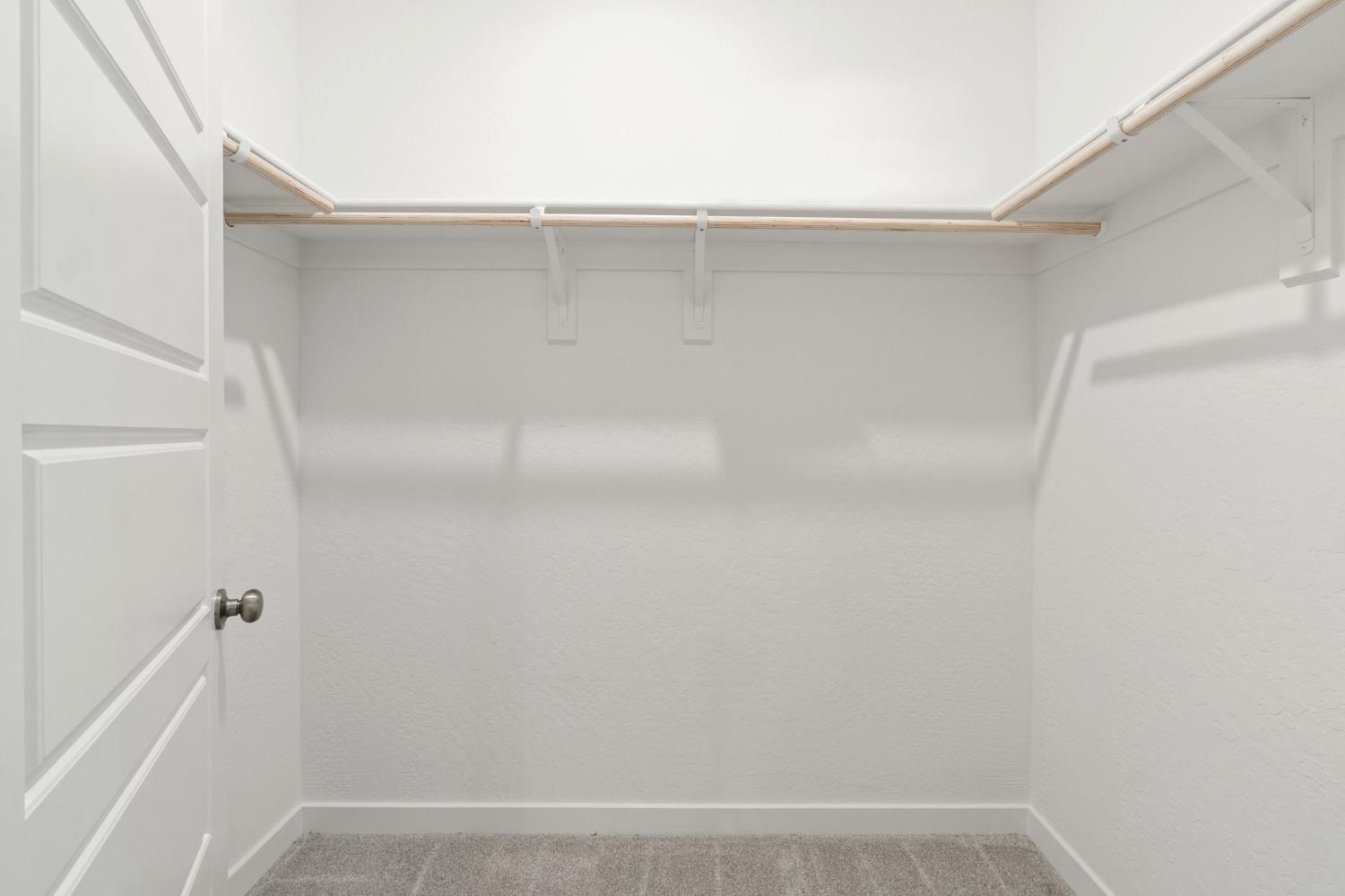 878 Traverse Dr S, Madera, CA 93636