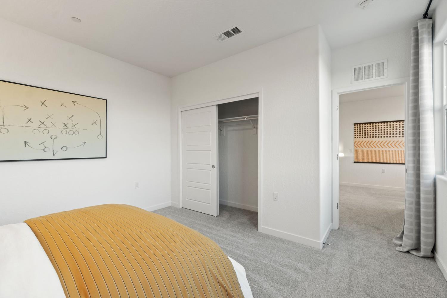 878 Traverse Dr S, Madera, CA 93636