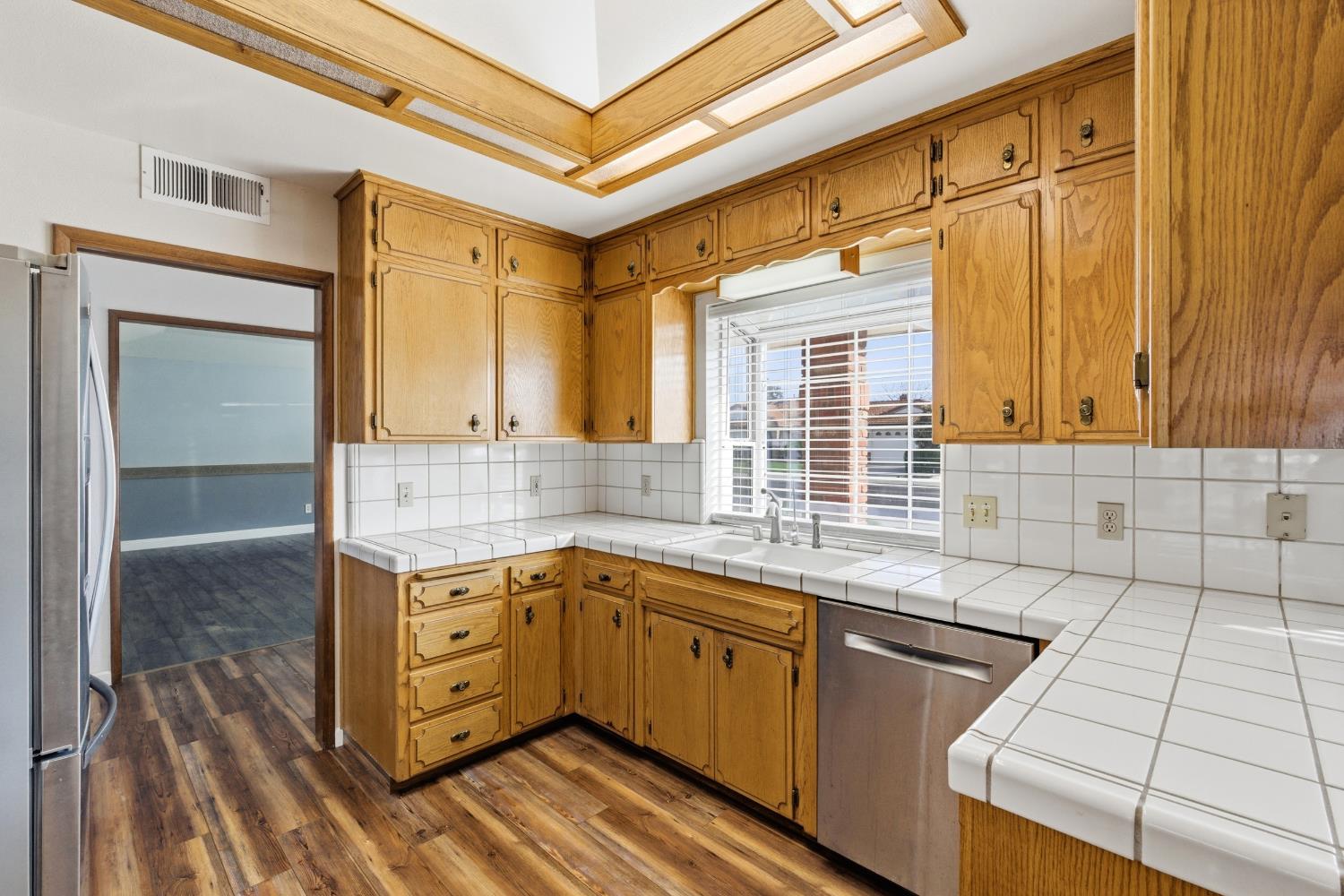 2377 Frederick Way, Madera, CA 93637