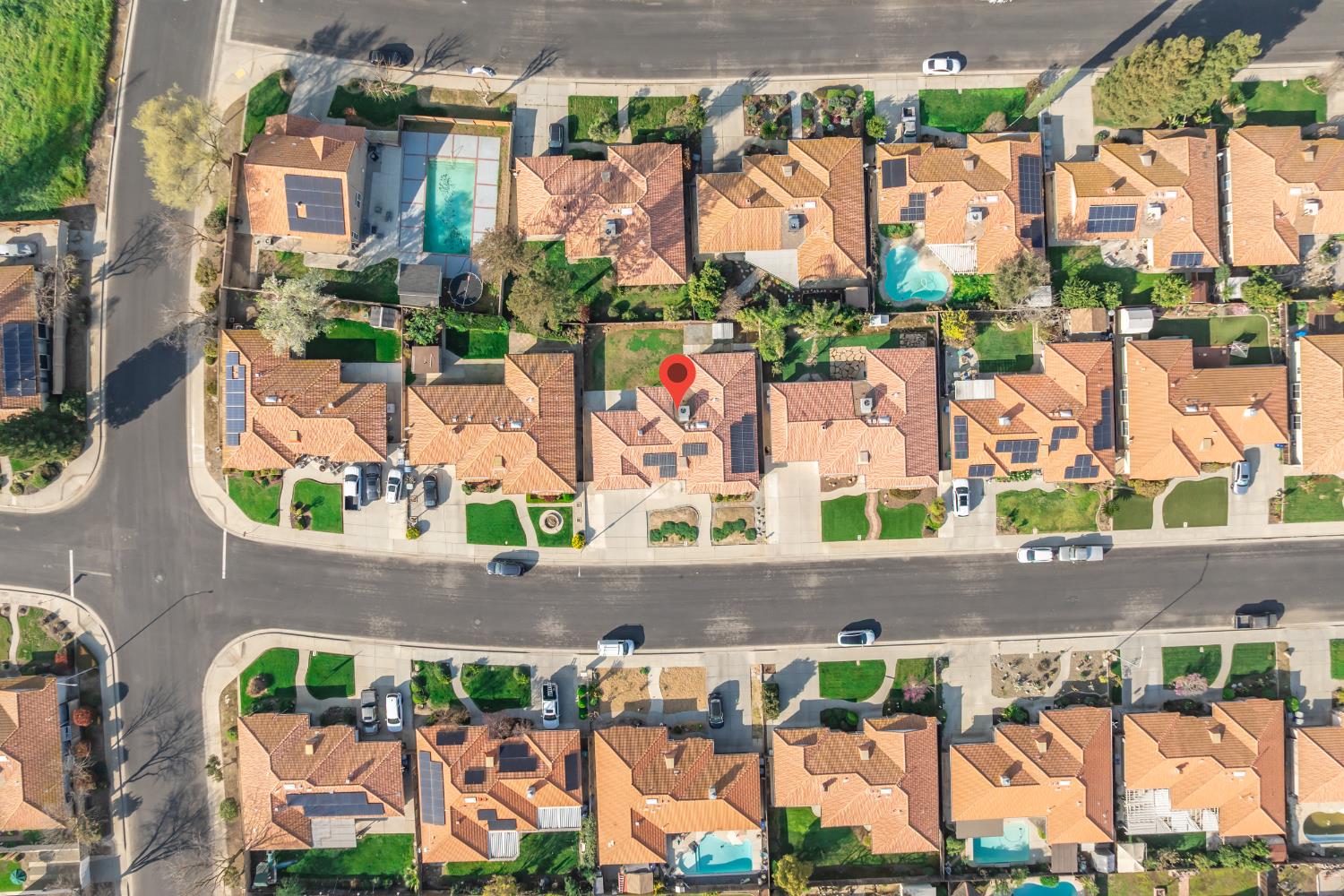 2377 Frederick Way, Madera, CA 93637