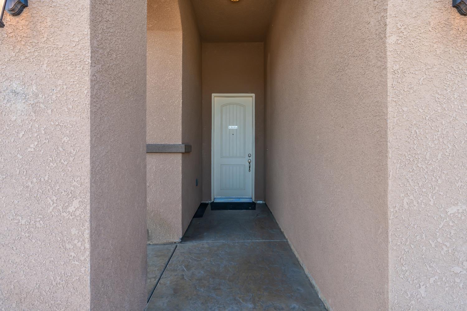 3108 Capistrano Dr, Madera, CA 93637