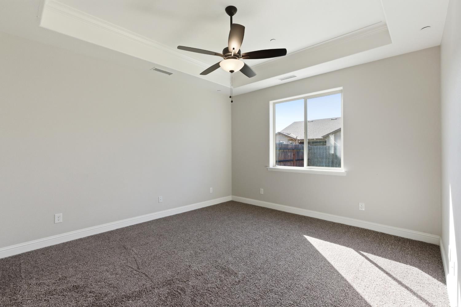 3108 Capistrano Dr, Madera, CA 93637