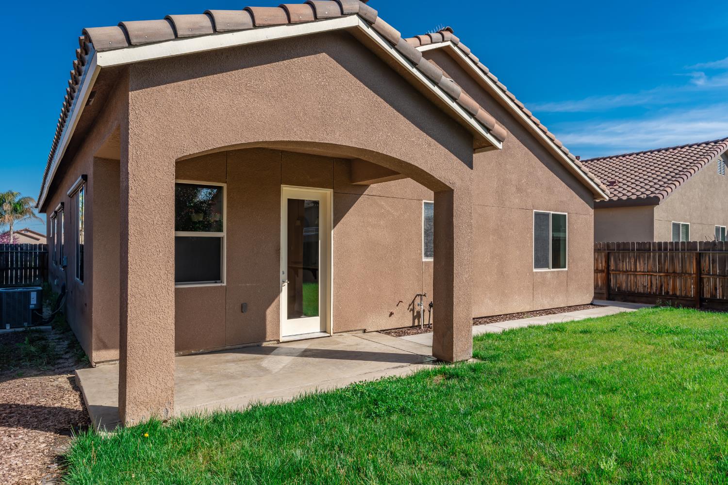 3108 Capistrano Dr, Madera, CA 93637