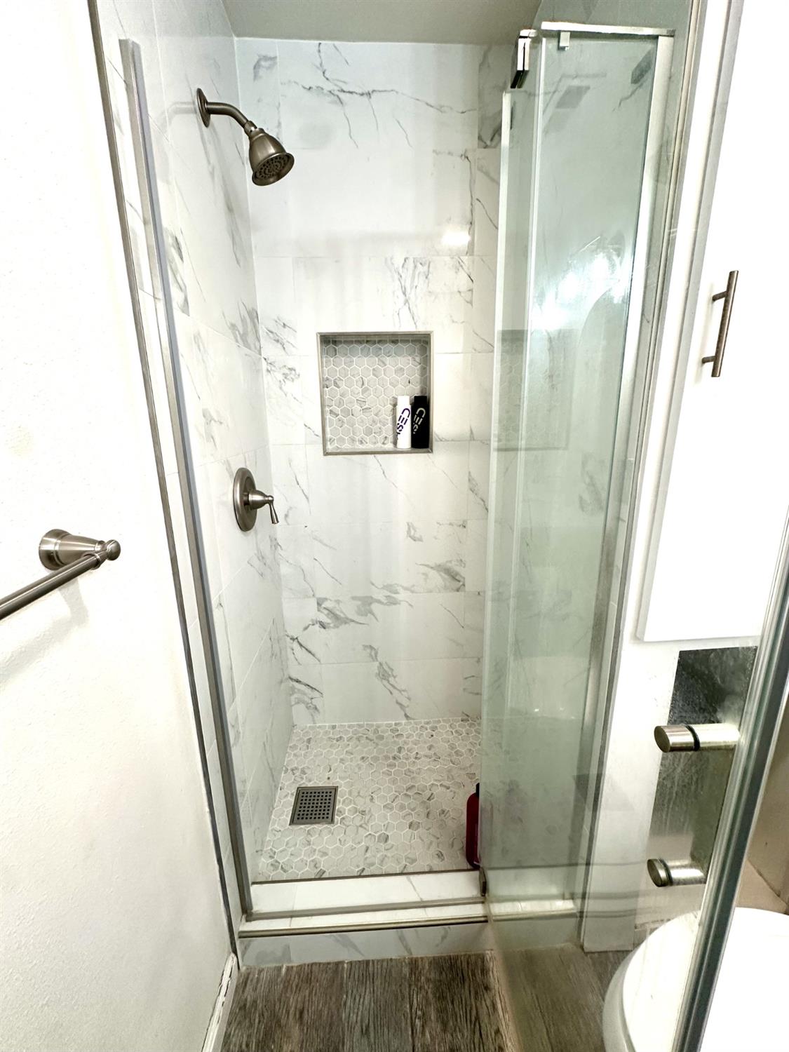 99 Rosewood Cir, Madera, CA 93637