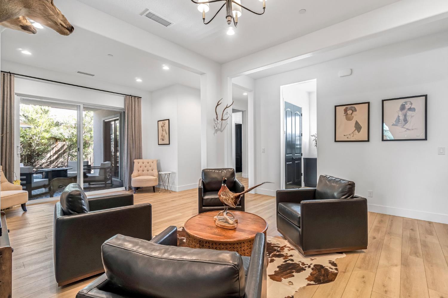 713 Harvest Dr, Madera, CA 93636