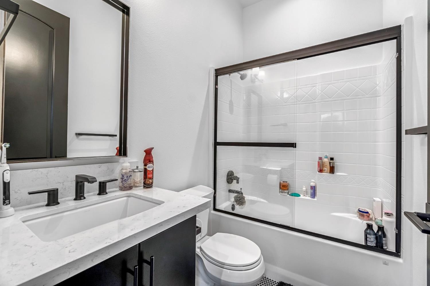 713 Harvest Dr, Madera, CA 93636