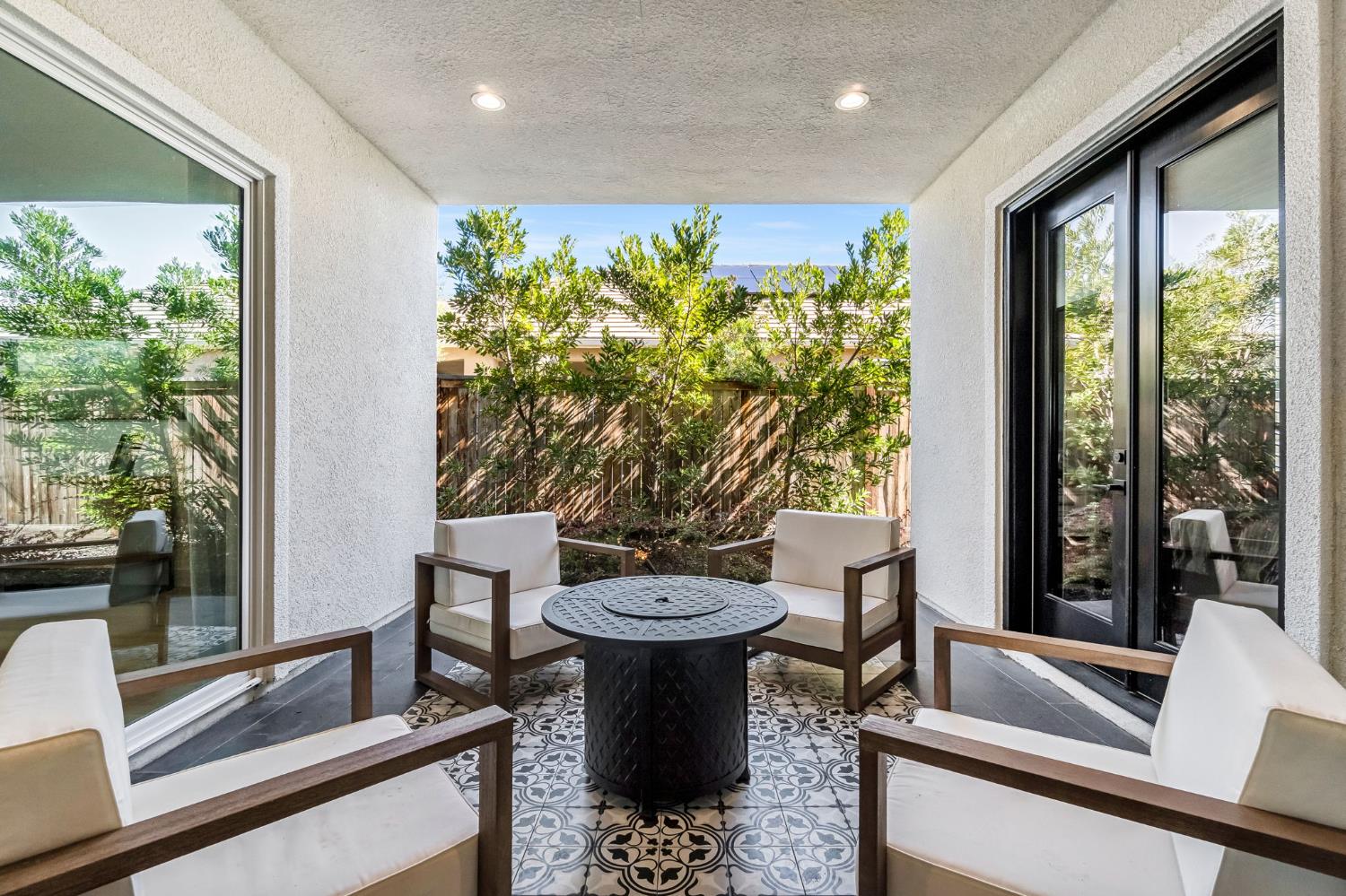 713 Harvest Dr, Madera, CA 93636