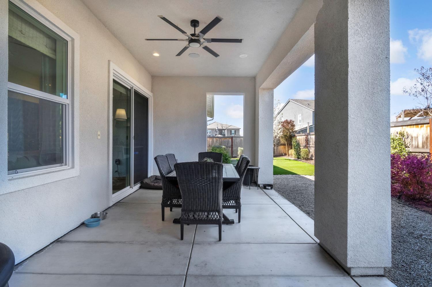 713 Harvest Dr, Madera, CA 93636