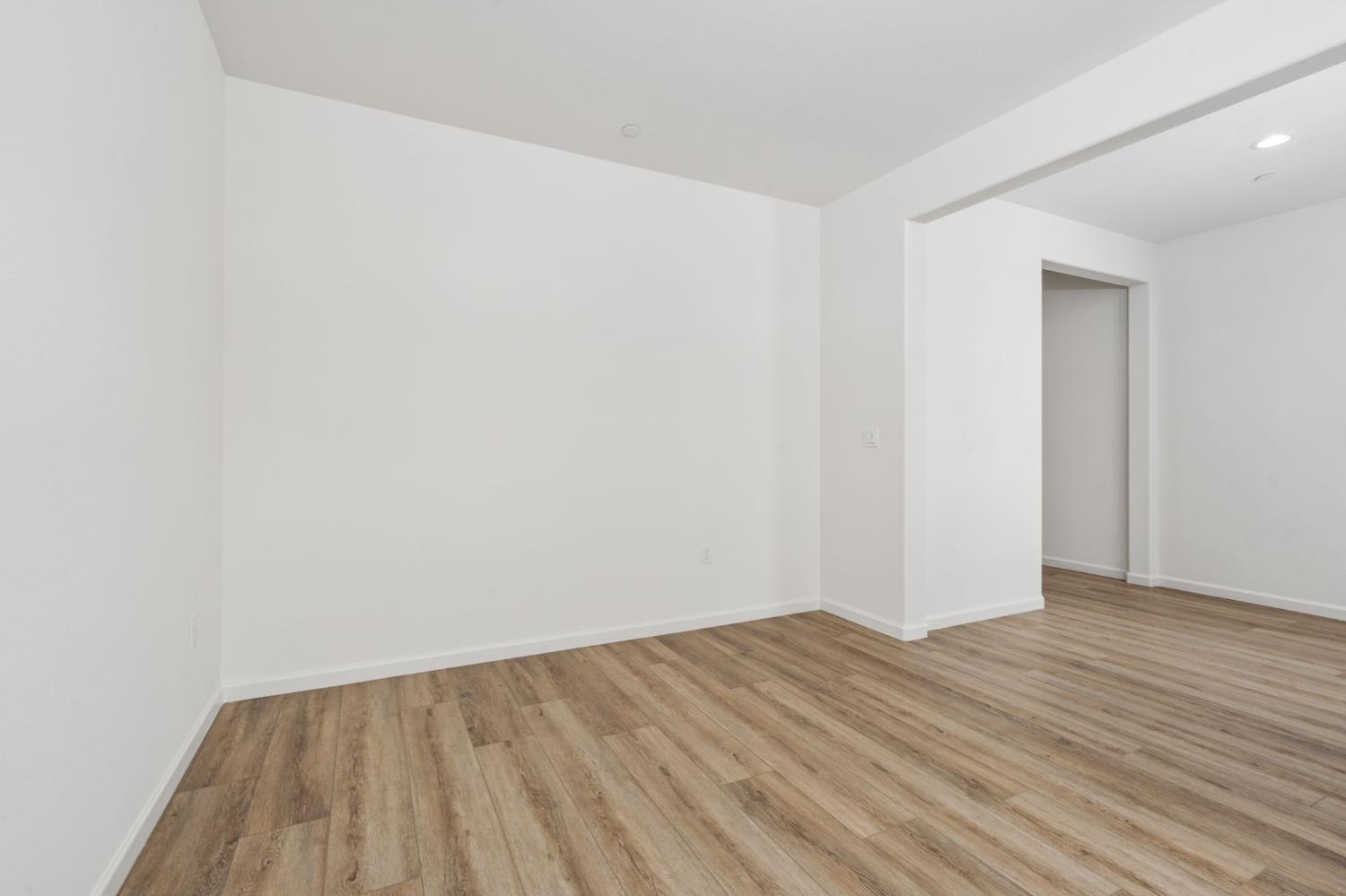 1237 Cathedral Ct S, Madera, CA 93636