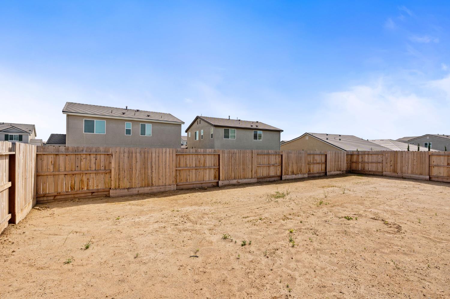 1237 Cathedral Ct S, Madera, CA 93636