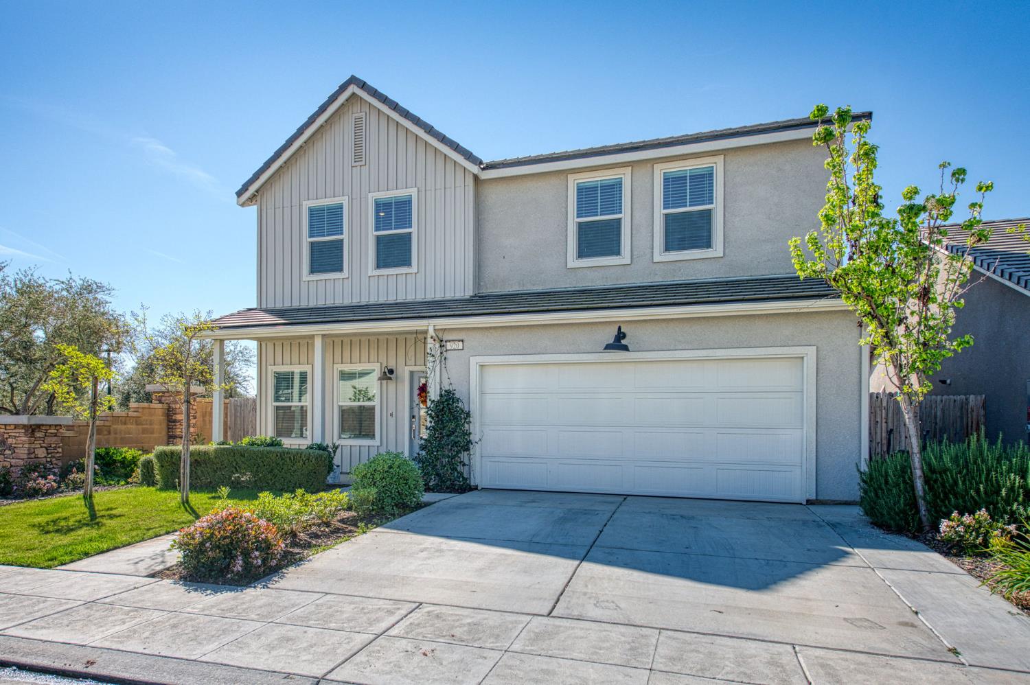 920 Ponderosa Way W, Madera, CA 93636