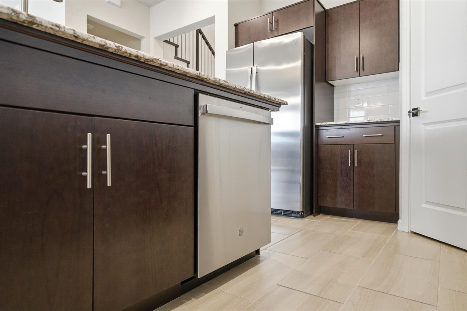 503 Cathedral Ct S, Madera, CA 93636