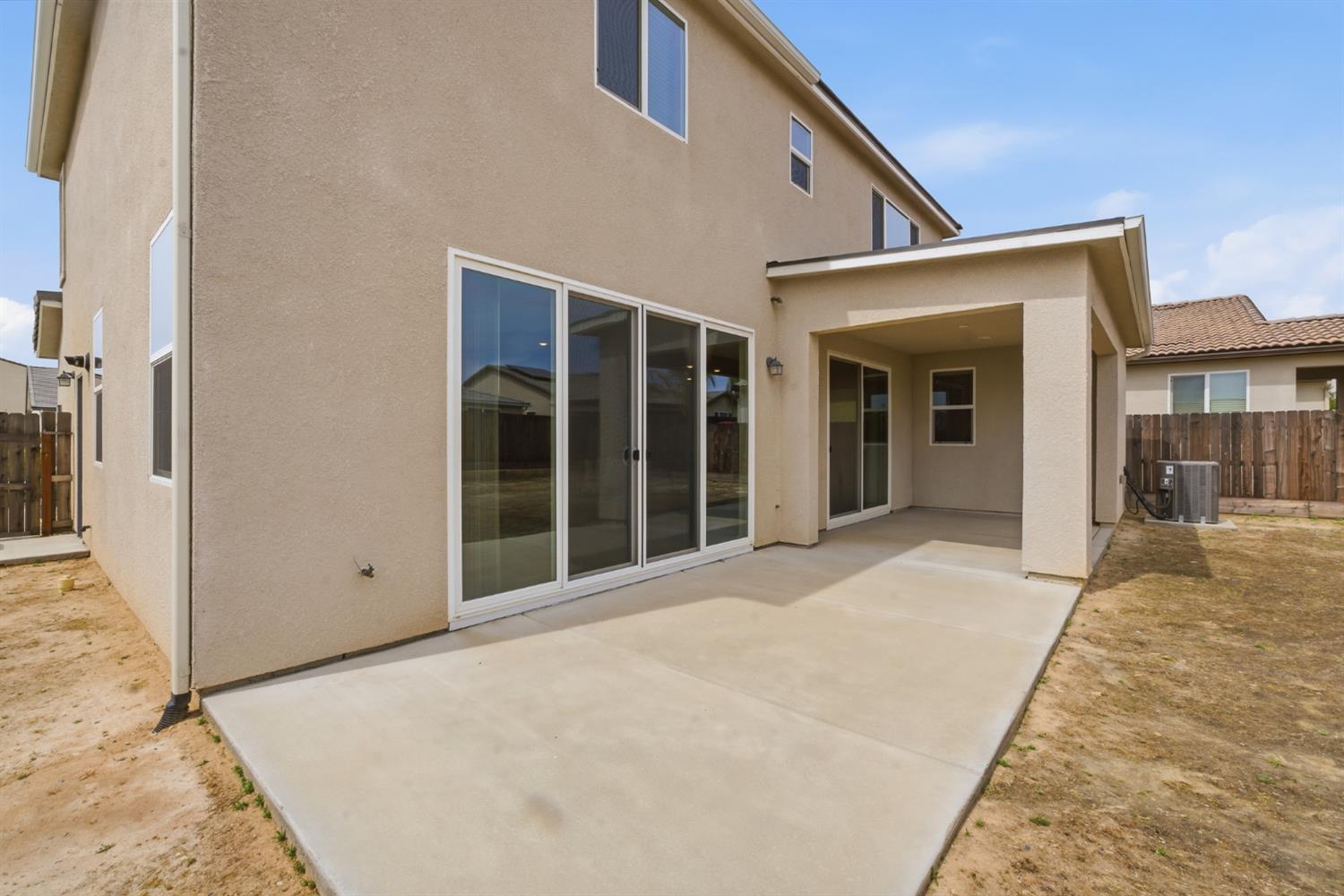 503 Cathedral Ct S, Madera, CA 93636