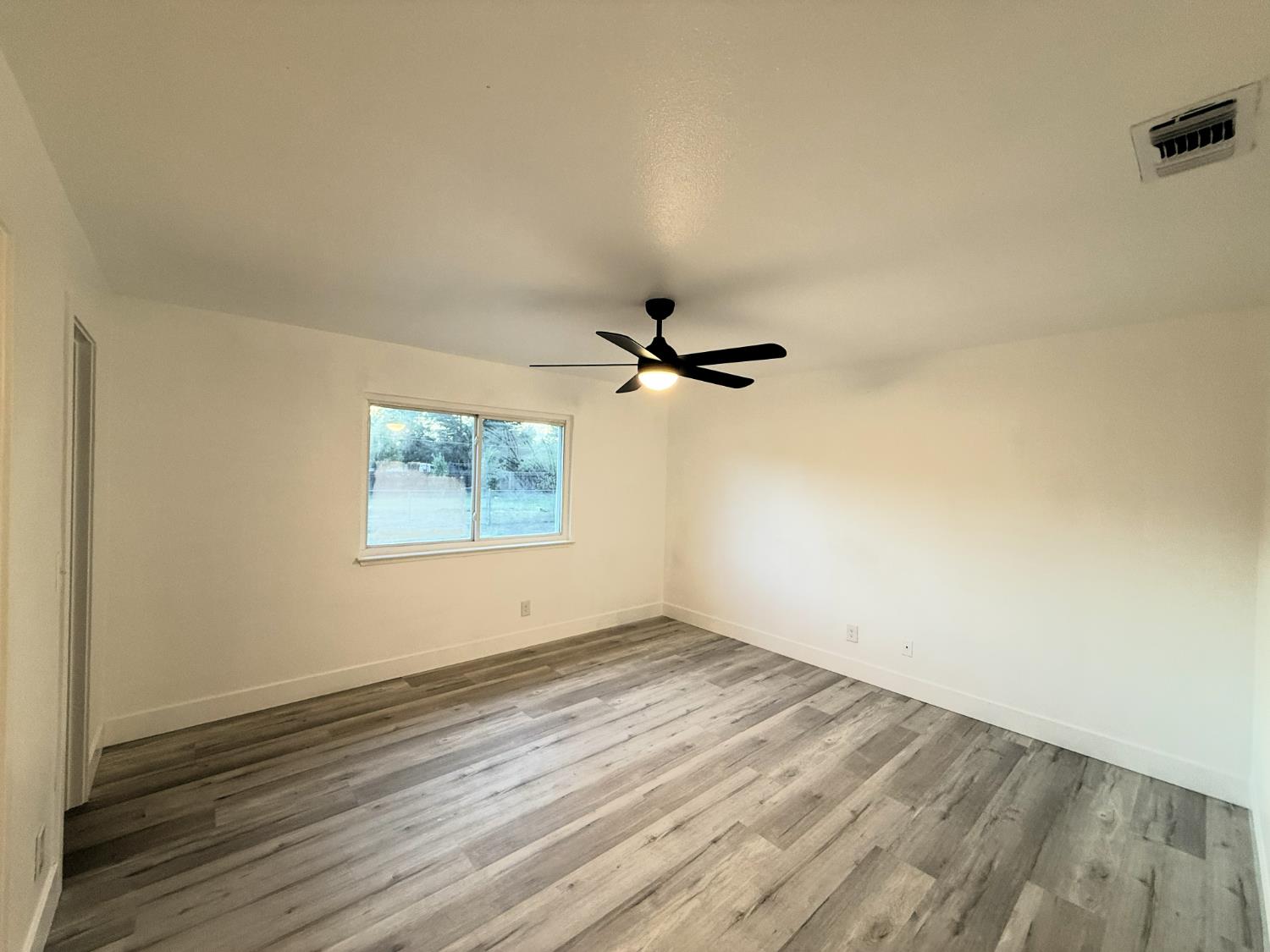 19232 Deane Dr, Madera, CA 93638