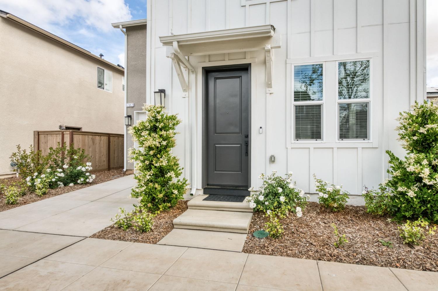 787 Laina Ave, Madera, CA 93636