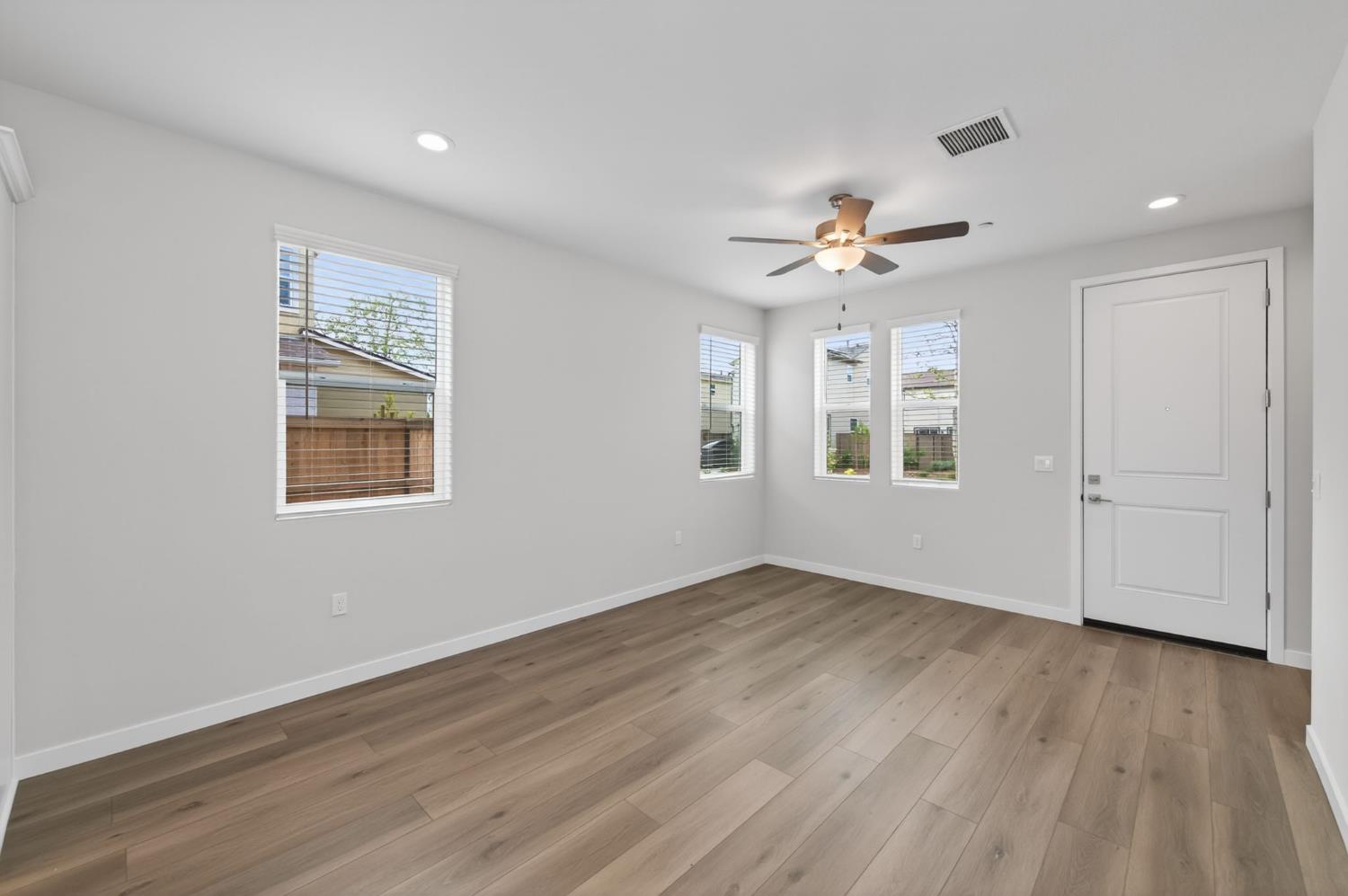 787 Laina Ave, Madera, CA 93636