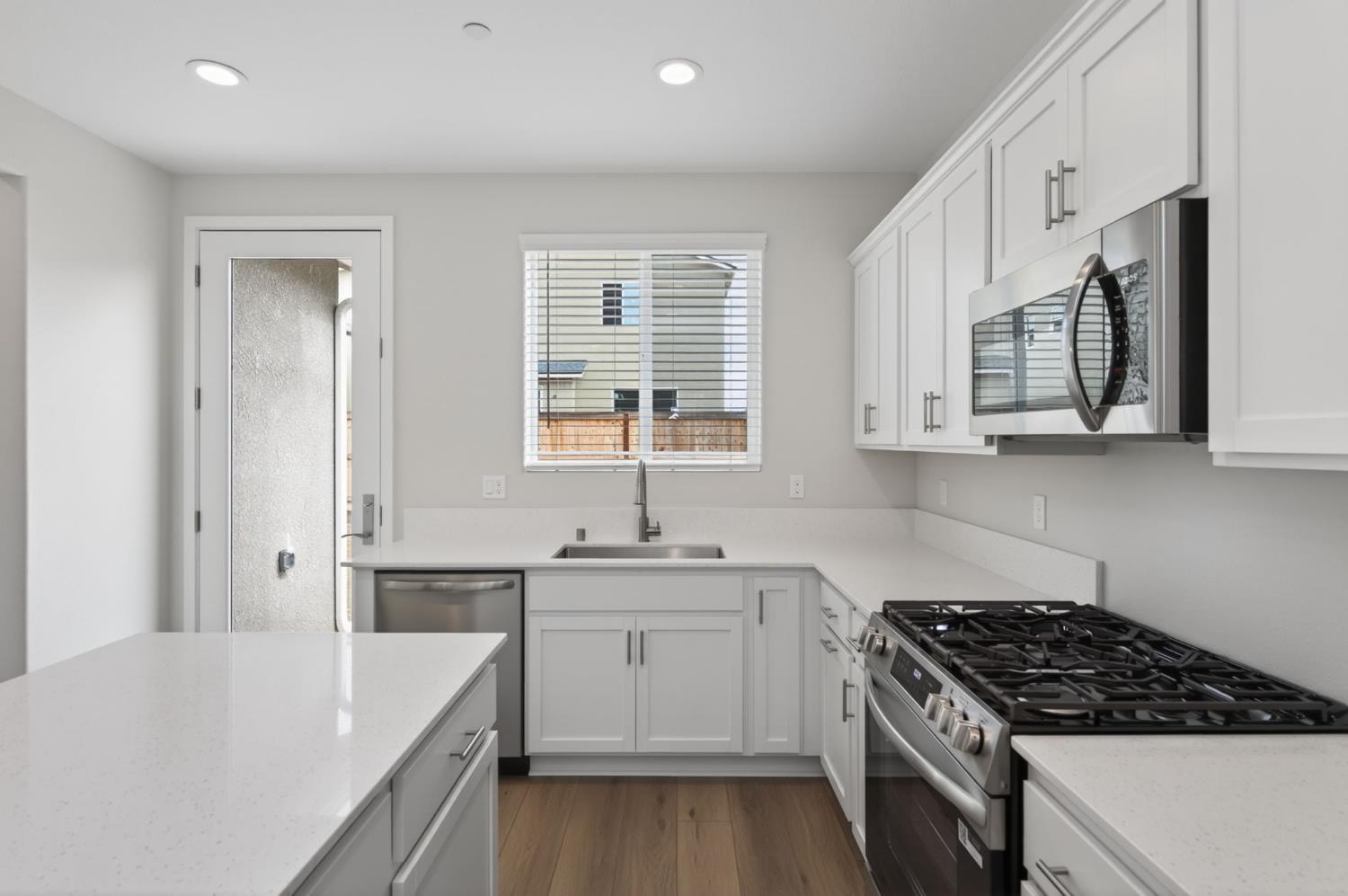 787 Laina Ave, Madera, CA 93636